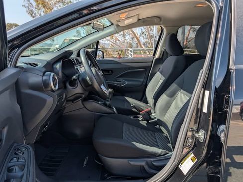Used 2021 Nissan Versa S FWD image 10