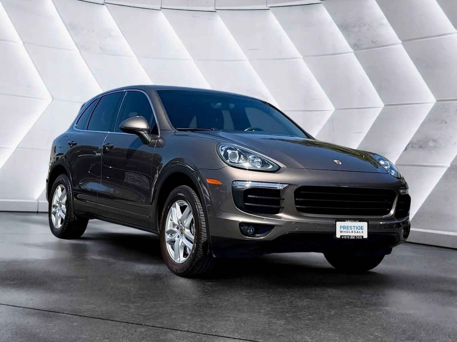 Used 2016 Porsche Cayenne AWD/4WD image 3