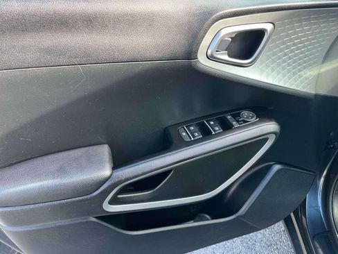 Used 2024 Kia Soul LX w/ Option Group 015 image 13