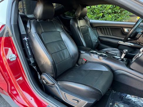 Used 2020 Ford Mustang Premium RWD image 29