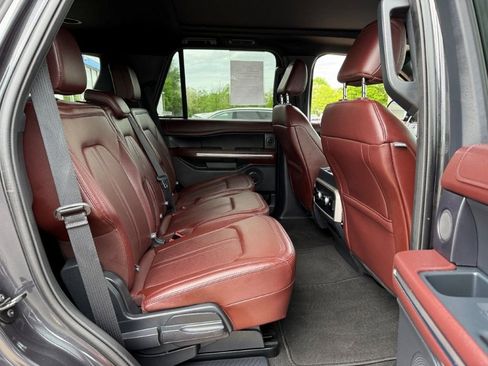 Used 2024 Ford Expedition Limited AWD/4WD image 23