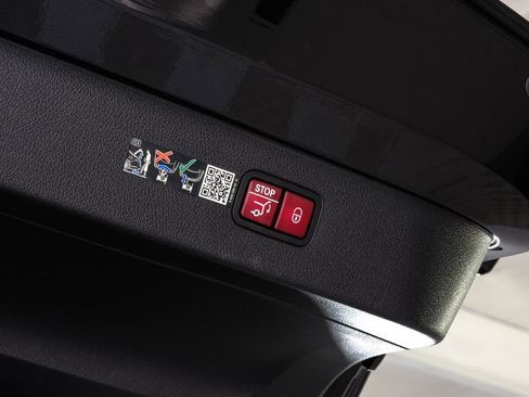 Used 2023 Mercedes-Benz EQS 450+ 4MATIC Sedan image 54