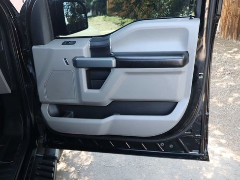 Used 2018 Ford F150 XLT AWD/4WD image 28