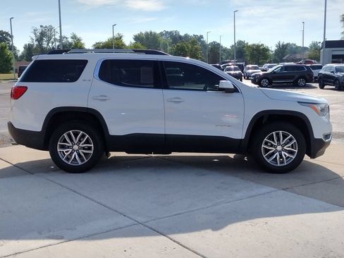Used 2017 GMC Acadia SLE w/ Driver Alert Package I FWD image 4