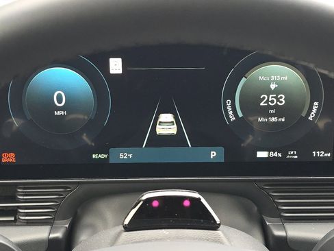 New 2025 Hyundai Ioniq 5 SE image 25