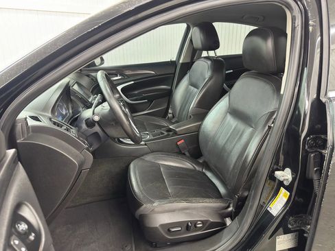 Used 2017 Buick Regal Sport Touring image 9