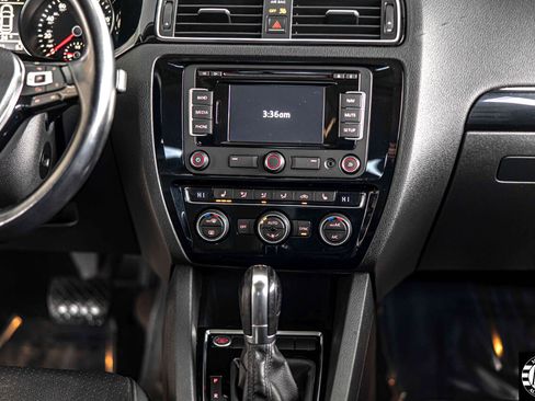 Used 2015 Volkswagen Jetta TDI SEL image 35