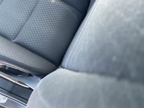 Used 2021 Jeep Grand Cherokee Laredo image 17