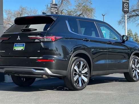 New 2026 Mitsubishi Outlander SE image 5