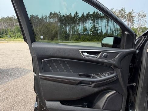 Used 2015 Ford Edge Sport w/ Equipment Group 401A AWD/4WD image 12