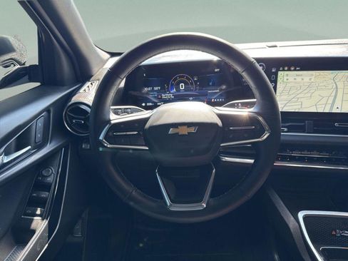 Used 2025 Chevrolet Equinox LT w/ Convenience Package II image 30