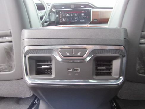 Certified 2026 GMC Sierra 2500 Denali Ultimate w/ Max Trailering Package AWD/4WD image 35