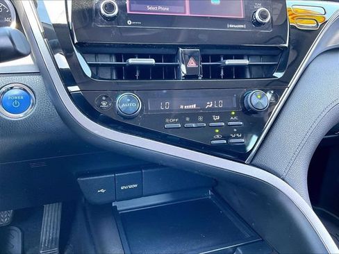 Used 2021 Toyota Camry LE FWD image 26