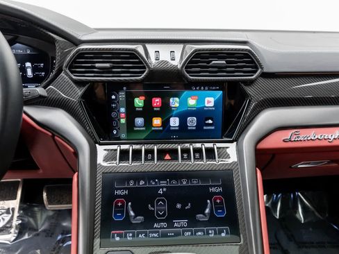 Used 2023 Lamborghini Urus S image 10