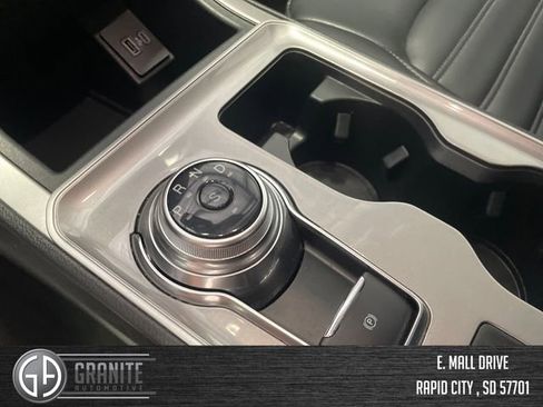 Used 2024 Ford Edge SEL image 26