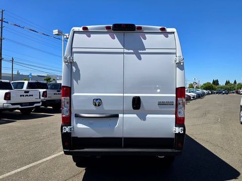 Used 2025 RAM ProMaster 2500 w/ Safety Group FWD image 5