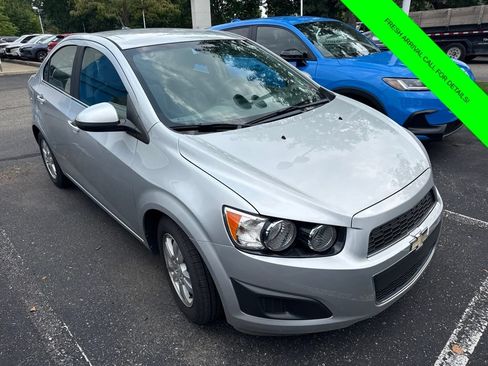 Used 2013 Chevrolet Sonic LT FWD image 4