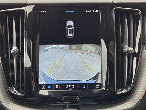 Used 2023 Volvo XC60 B5 Ultimate w/ Climate Package image 27