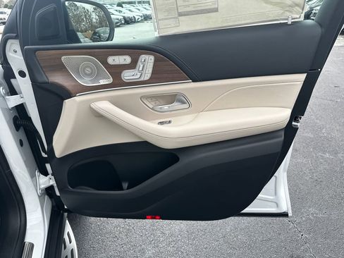 New 2026 Mercedes-Benz GLS 580 GLS 580 image 15