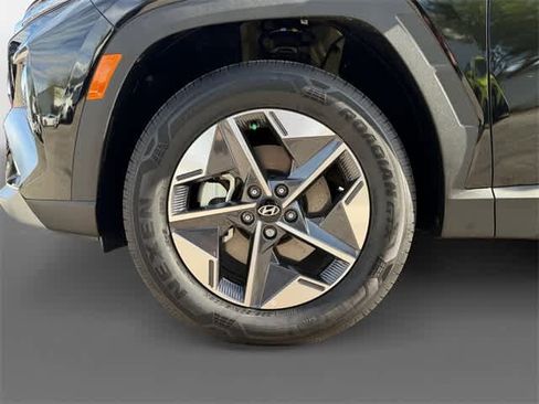 Certified 2025 Hyundai Tucson SEL image 9