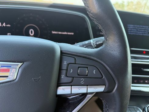 Used 2021 Cadillac Escalade ESV Premium Luxury image 21