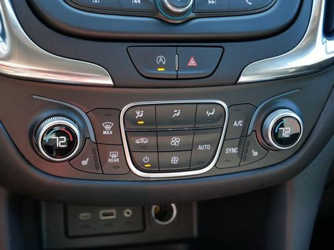 Used 2024 Chevrolet Equinox LT AWD/4WD image 23