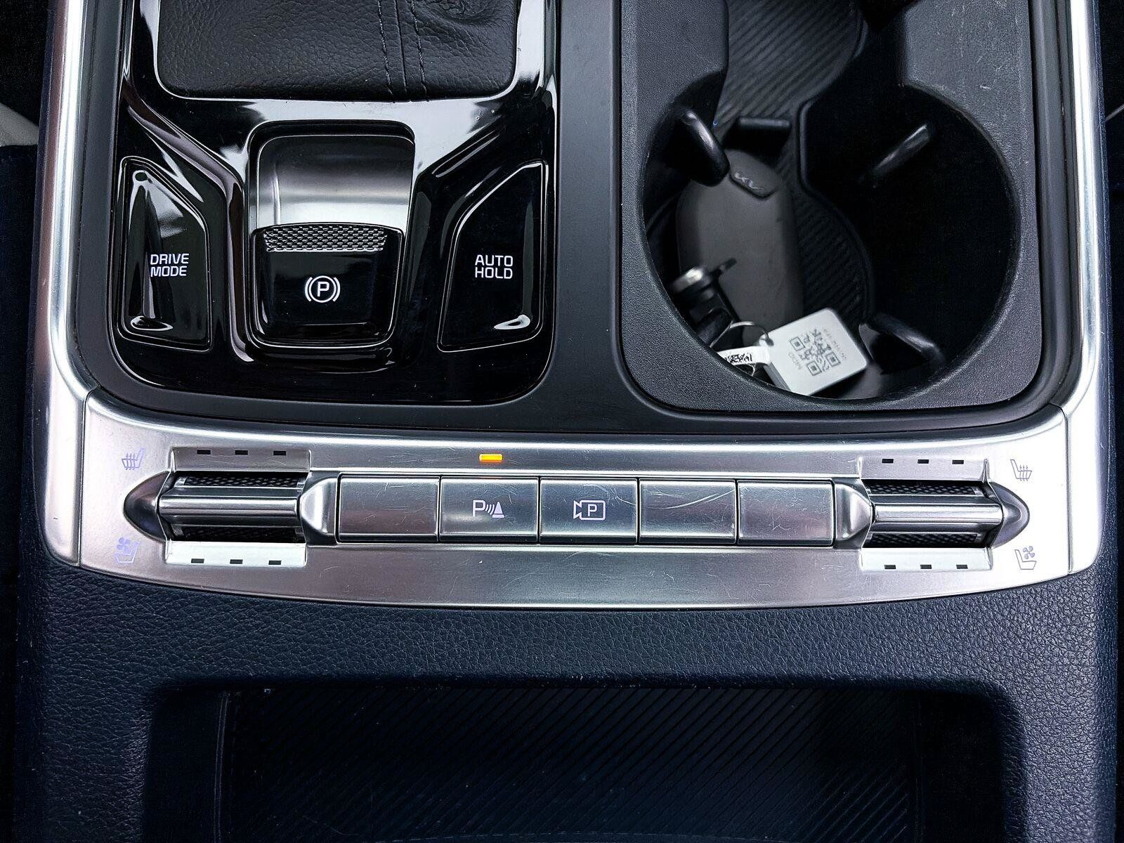 Used 2025 Kia Carnival SX FWD image 29