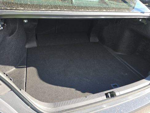 Used 2025 Toyota Camry SE image 15