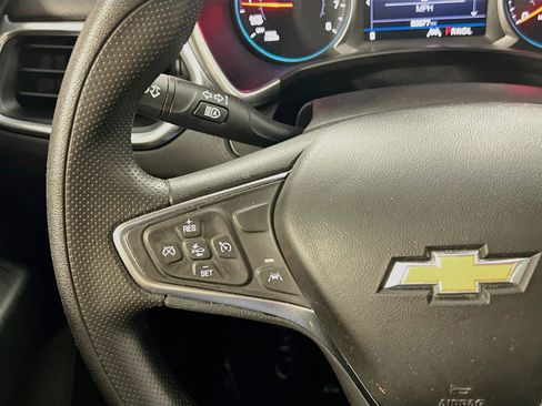 Used 2020 Chevrolet Equinox LT FWD image 19