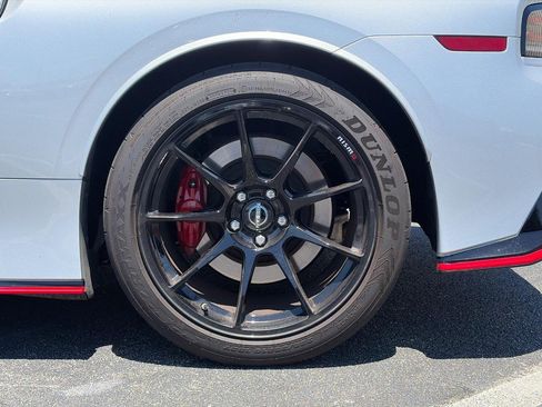 Used 2025 Nissan Z NISMO w/ Floor Mat Package RWD image 9
