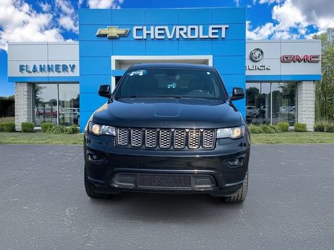 Used 2018 Jeep Grand Cherokee Altitude AWD/4WD image 8
