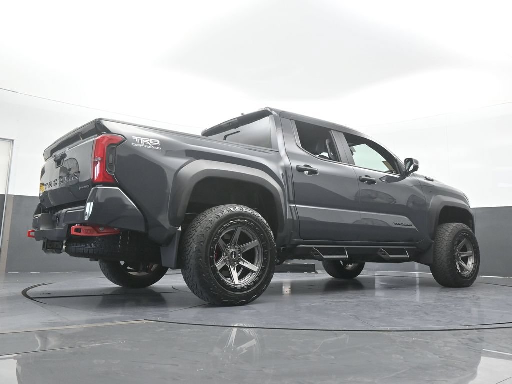 Used 2025 Toyota Tacoma TRD Off-Road w/ TRD Off Road Premium Package AWD/4WD image 69