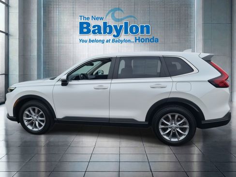 Used 2023 Honda CR-V EX image 2