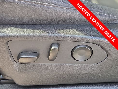 Used 2025 Chevrolet Tahoe Z71 AWD/4WD image 16