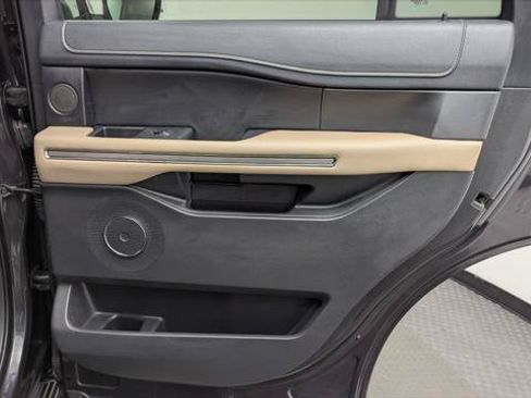 Used 2024 Ford Expedition Limited RWD image 19