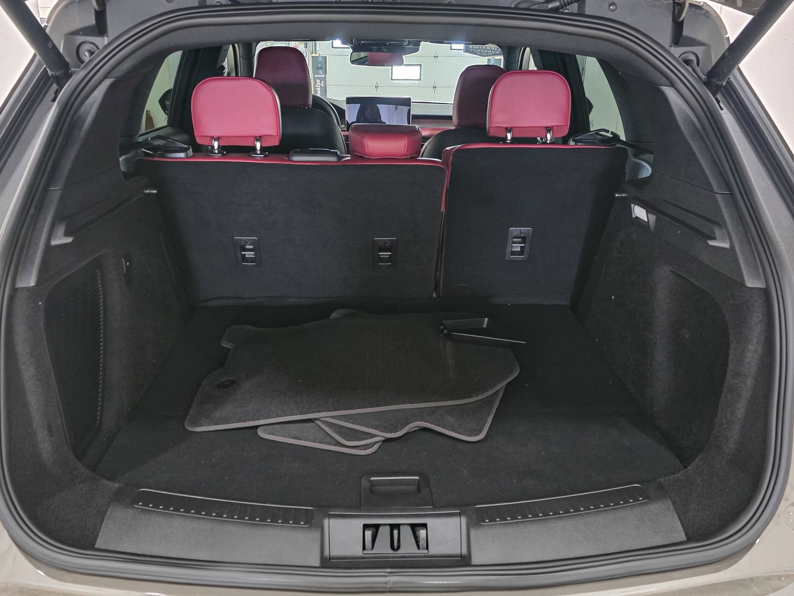 New 2025 Lincoln Corsair Grand Touring AWD/4WD image 17
