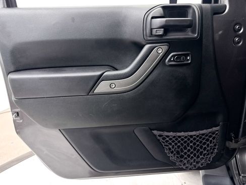 Used 2018 Jeep Wrangler Unlimited Sport S AWD/4WD image 19