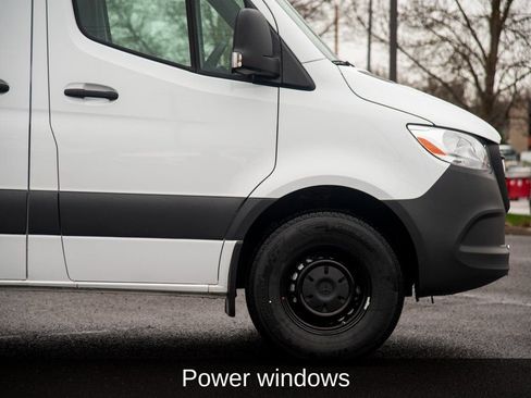 Used 2025 Mercedes-Benz Sprinter 2500 image 11