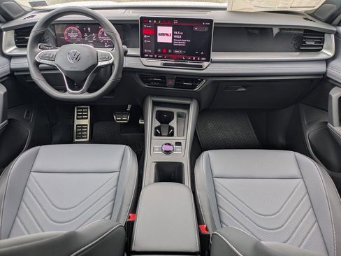 New 2026 Volkswagen Tiguan SE R-Line AWD/4WD image 15