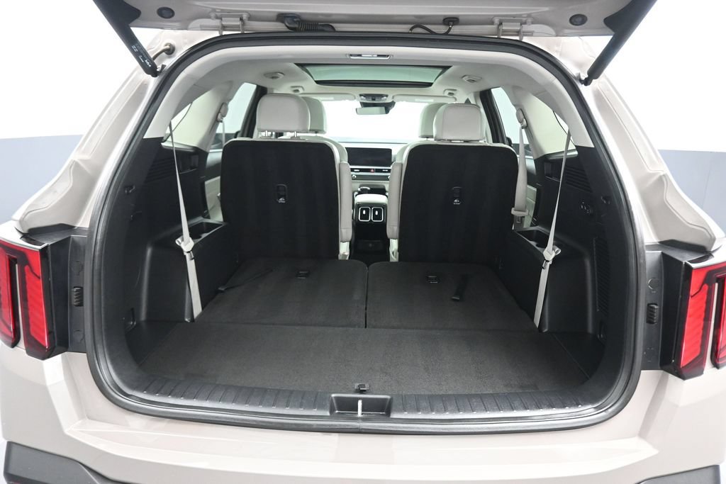 Used 2025 Kia Sorento SX AWD/4WD image 65