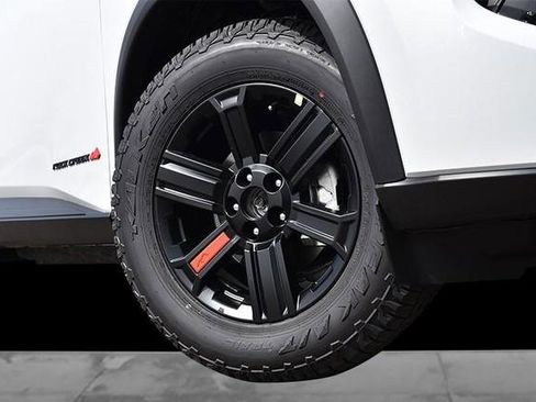 New 2026 Nissan Rogue SV image 3