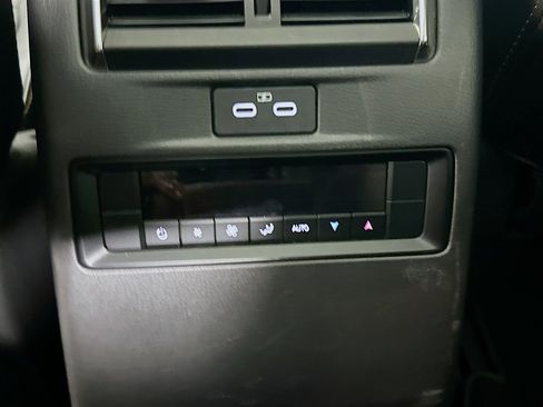 Used 2024 MAZDA CX-90 3.3 Turbo w/ Premium Package image 26