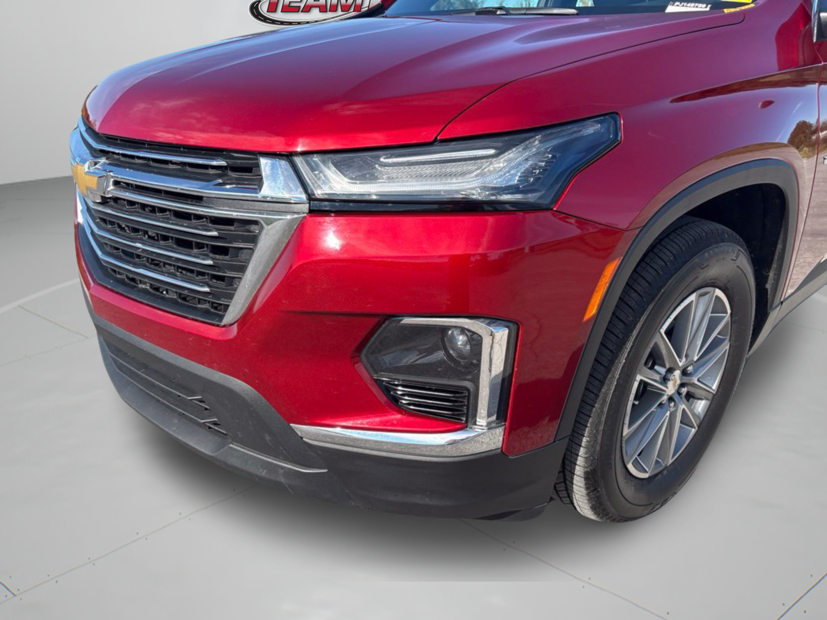 Used 2023 Chevrolet Traverse LT FWD image 28