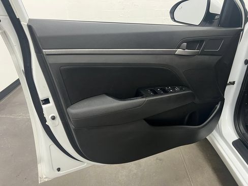 Used 2018 Hyundai Elantra SEL FWD image 12