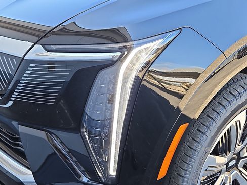 New 2025 Cadillac Escalade IQ Luxury 1 w/ Smart Trailering package image 11