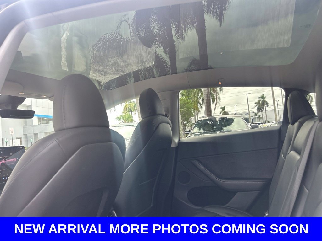 Used 2025 Tesla Model Y Long Range AWD/4WD image 7