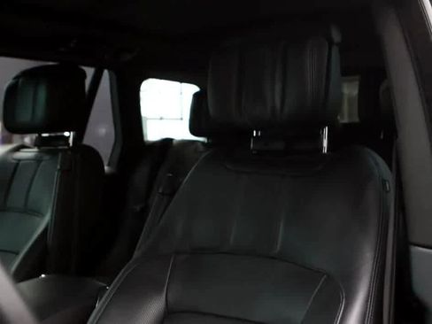 Used 2019 Land Rover Range Rover Supercharged image 14