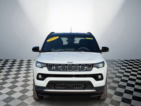 Used 2023 Jeep Compass Limited AWD/4WD image 2