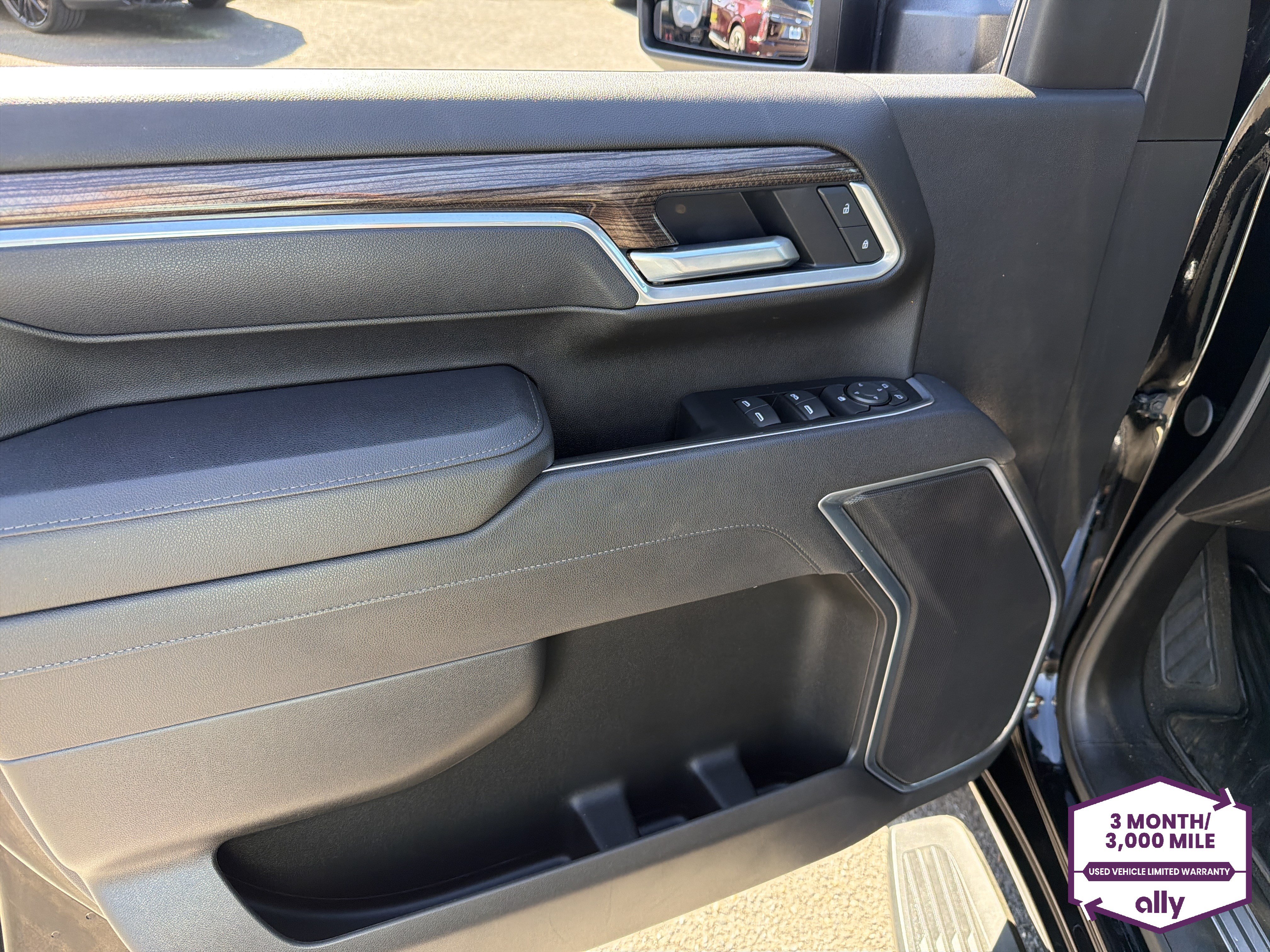 Used 2025 Chevrolet Silverado 2500 LT w/ Convenience Package AWD/4WD image 14
