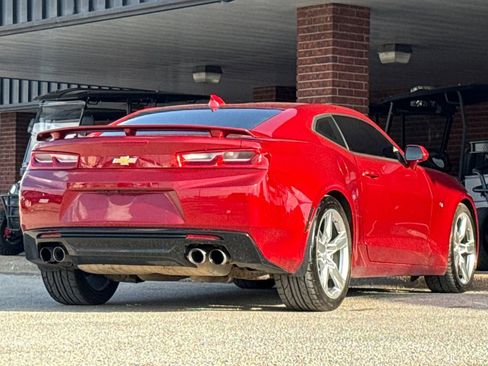 Used 2016 Chevrolet Camaro SS image 9